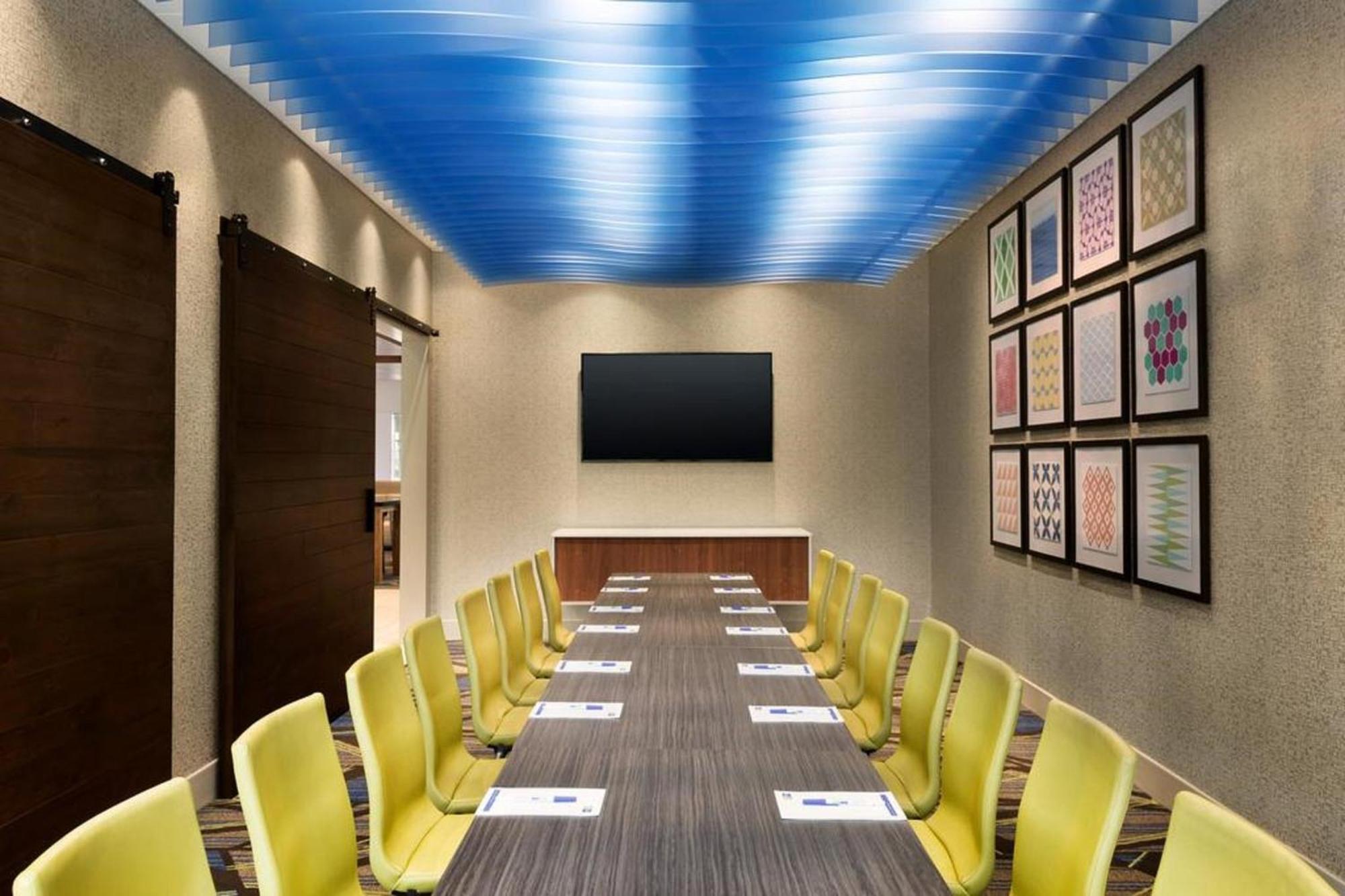 Holiday Inn Express & Suites - Miramar By Ihg Экстерьер фото