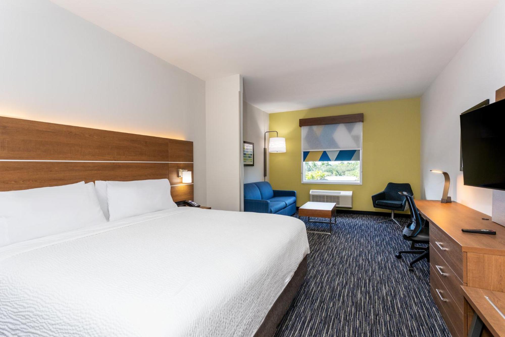 Holiday Inn Express & Suites - Miramar By Ihg Экстерьер фото