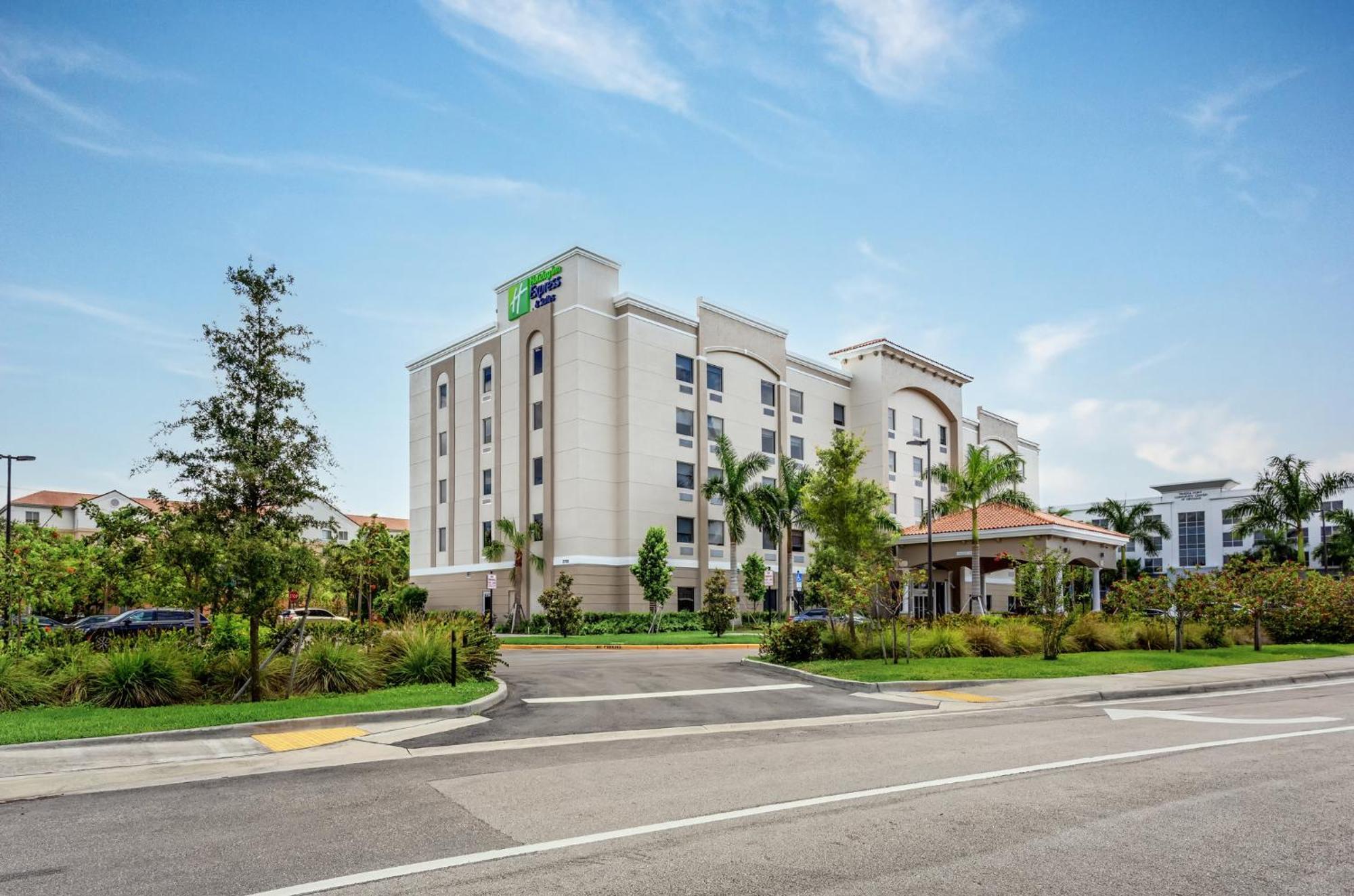 Holiday Inn Express & Suites - Miramar By Ihg Экстерьер фото