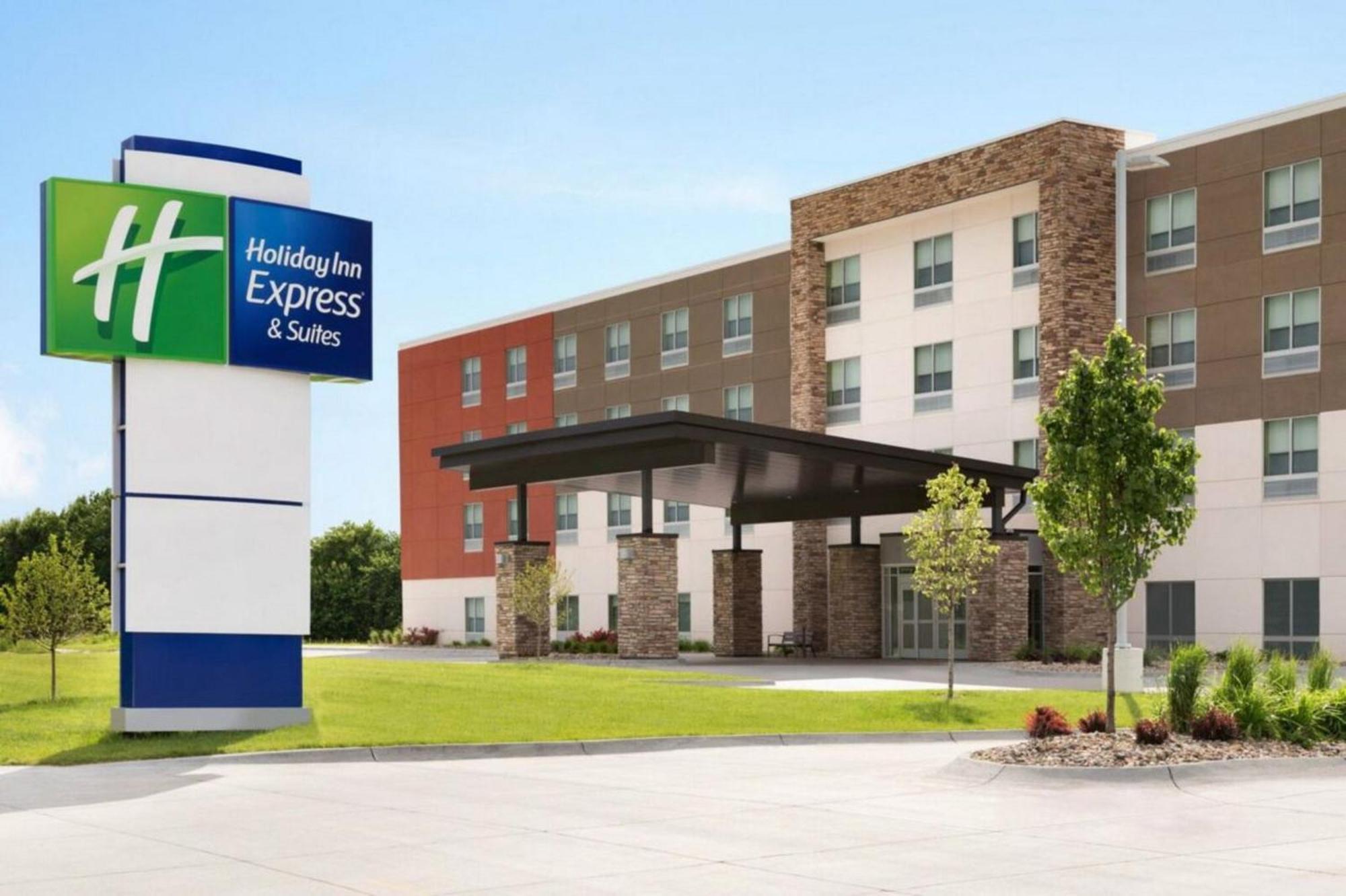 Holiday Inn Express & Suites - Miramar By Ihg Экстерьер фото